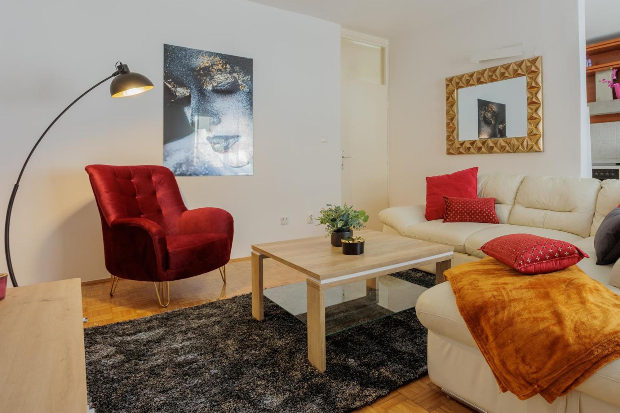 Apartment Center Silvana